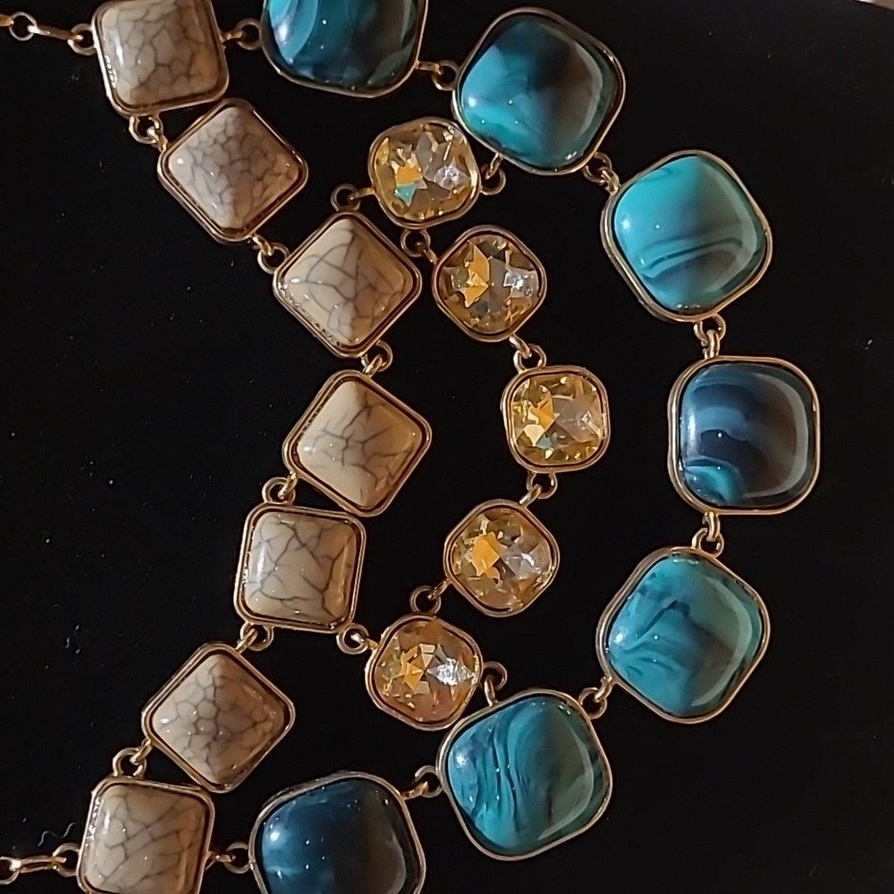 Statement Necklace - Picture 2 of 3